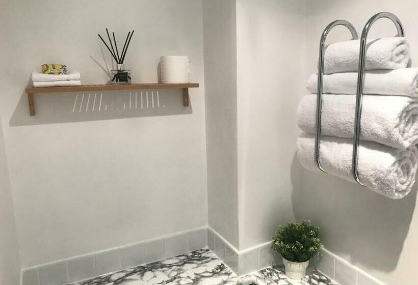 חדר סטנדרט עם מיטת קינג, Franklin Mount Boutique Guesthouse