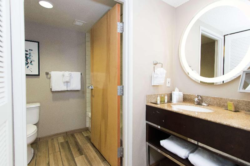 バルコニー付きスタンダードルーム, Doubletree Resort By Hilton Grand Key   Key West