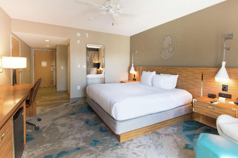キングサイズベッドのスタンダードルーム, Doubletree Resort By Hilton Grand Key   Key West