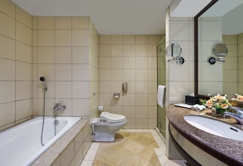 Номер Deluxe, Eastin Hotel Kuala Lumpur