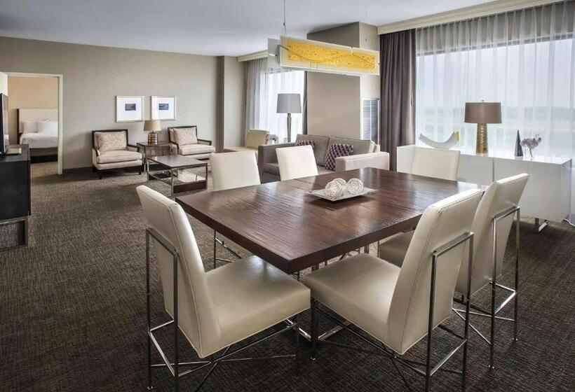 סוויטה אקזקיוטיב, Hyatt Regency Pittsburgh International Airport