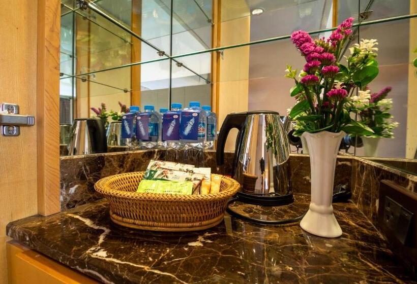 Люкс Повышенной Комфортности, Lao Plaza