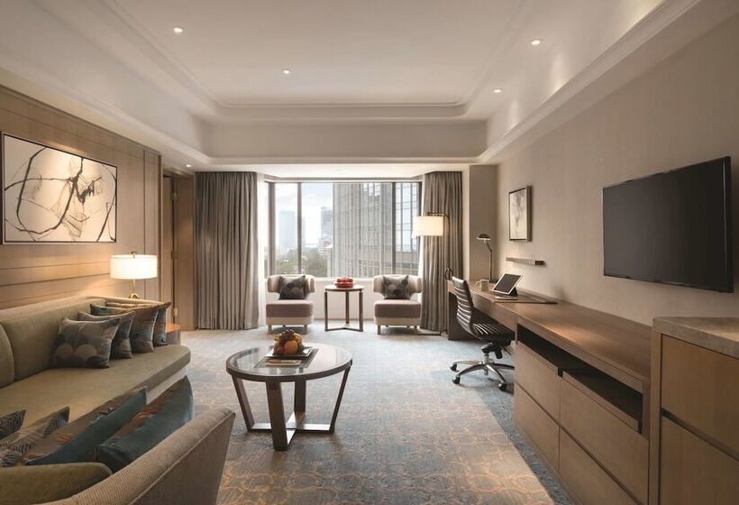 Президентский Люкс, Shangri La Qingdao   May Fourth Square