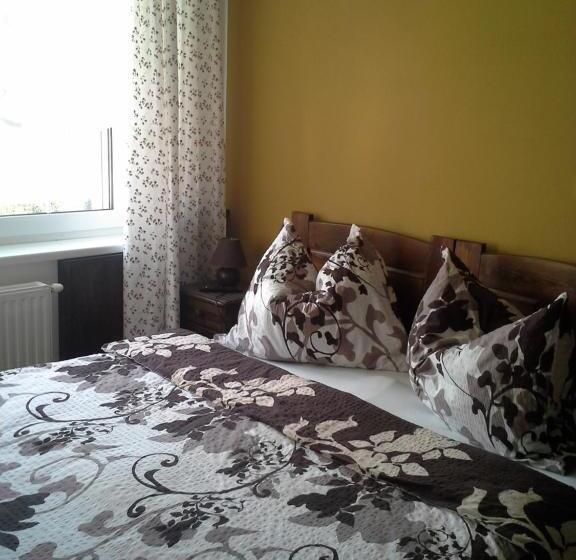 اتاق استاندارد چهار تخته, Vila Patricie