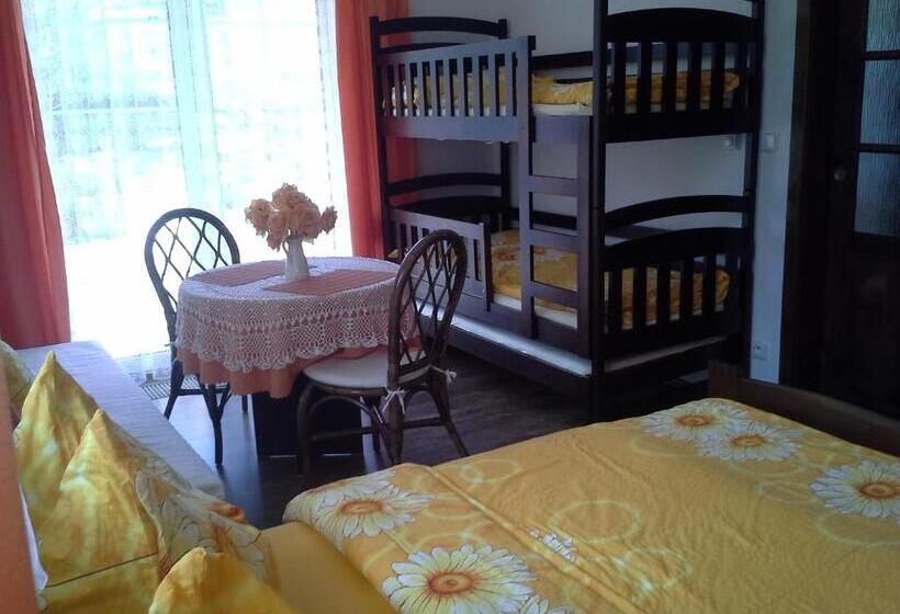 اتاق استاندارد چهار تخته, Vila Patricie