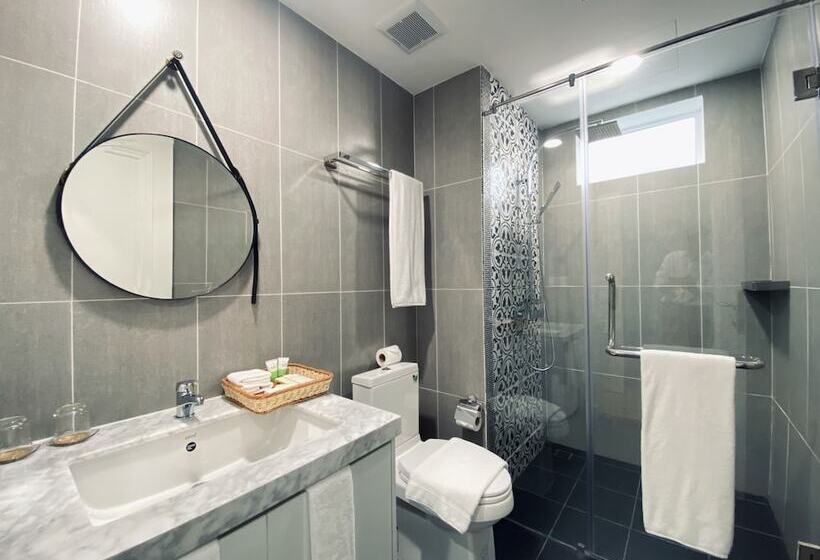 اتاق سوپریور, Helen Fin Inn & Apartment