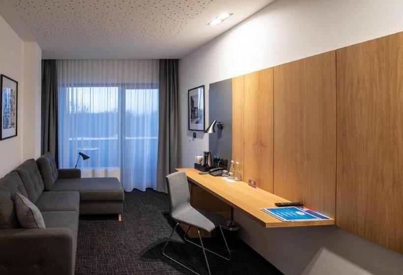 Номер Deluxe с Балконом, Olimp Business & Spa