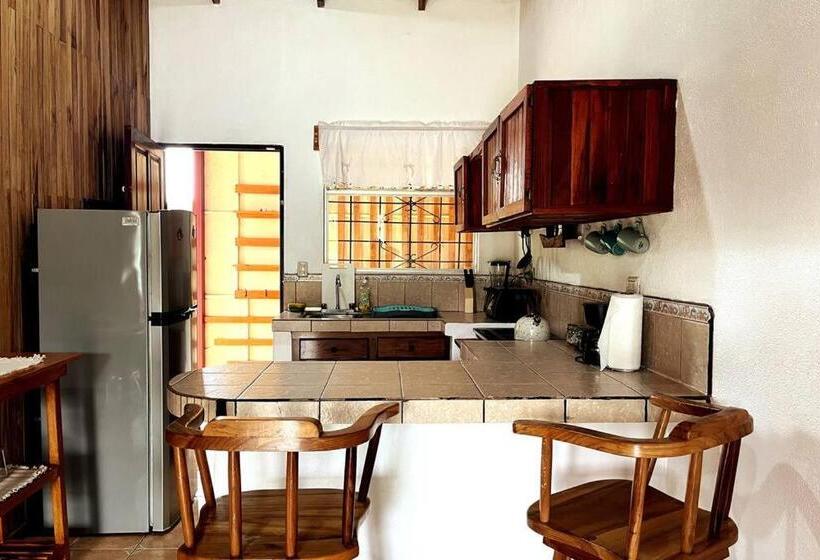 Дом 2 Спальни, Beautiful Casa Aire Near Lake Arenal In Nuevo Arenal   Casas Airelibre