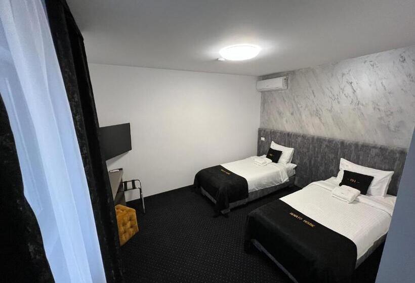 Номер Стандарт, Renato House
