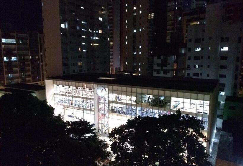 带1个卧室的带阳台的公寓, Apart Hotel Quartier Latin