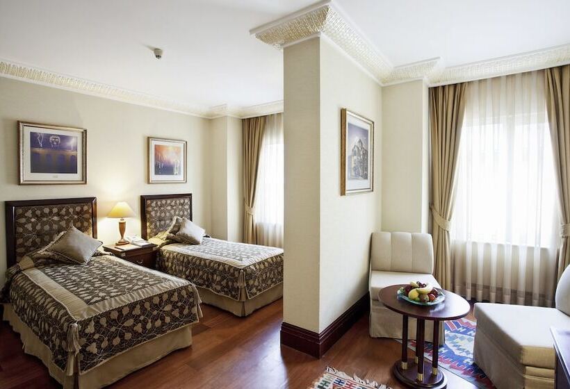 اتاق لوکس سه تخته, Eresin Hotels Sultanahmet   Boutique Class