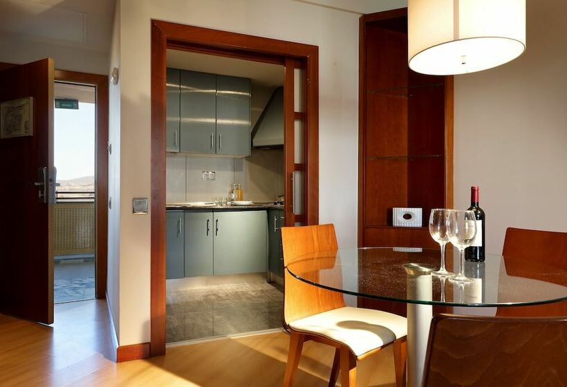 Полулюкс, Eurostars Las Salinas
