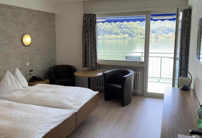 Номер Стандарт, Tresa Bay