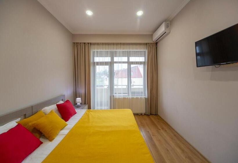 اتاق استاندارد با بالکن, Tskaltubo Hotel Terrace