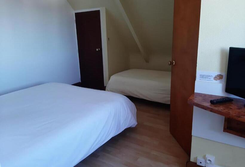 Семейный Номер Вид на Сад, Home Des Pins Sarl