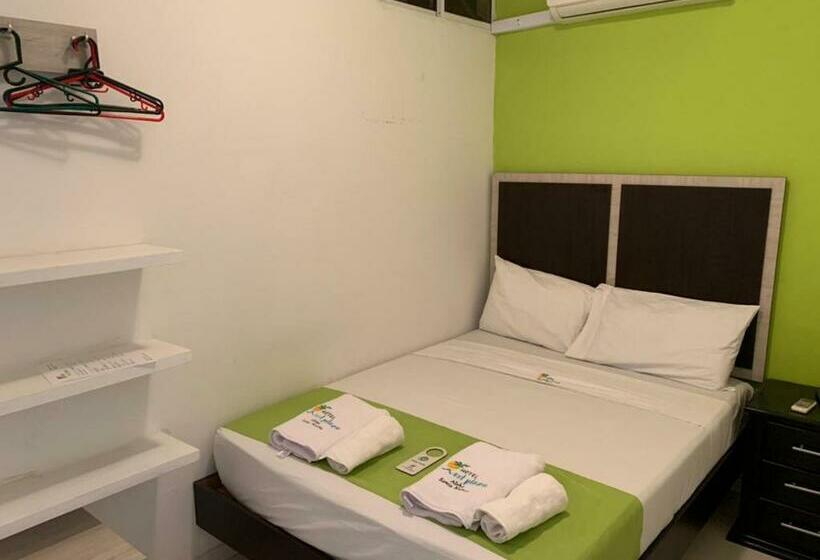 اتاق سوپریور, West Plaza