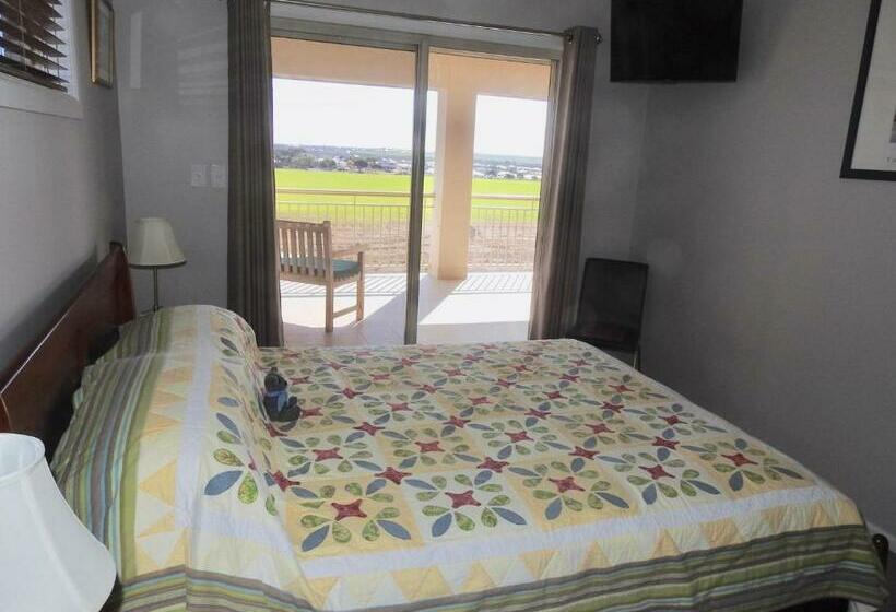 Номер Стандарт с Балконом, Rezare House Bed & Breakfast