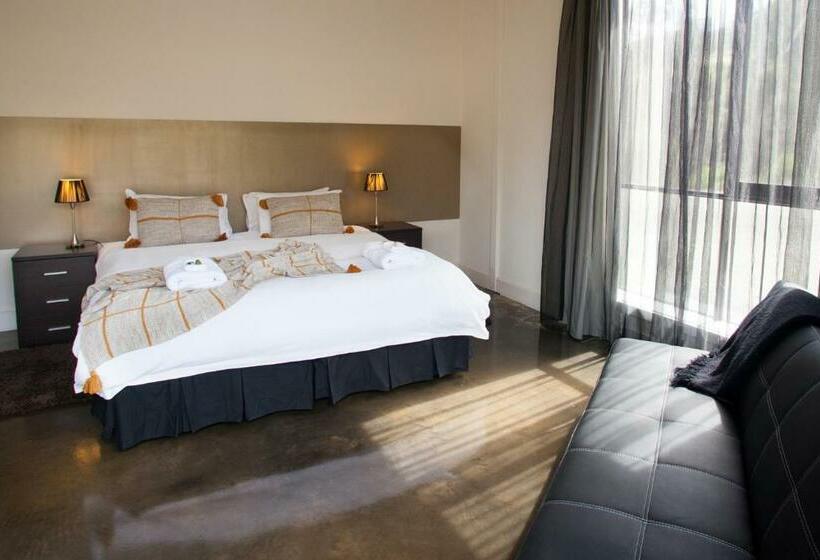 Люкс Deluxe Кровать Кинг, Saladin Lodge