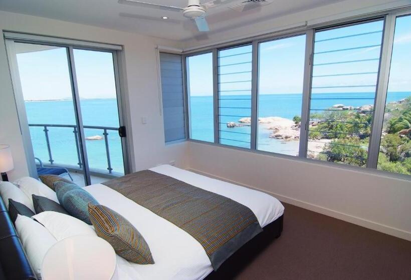 １ベッドルームペントハウスアパート, Coral Cove Apartments