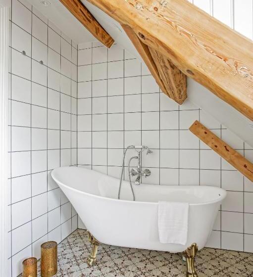 Трехместный Номер Deluxe Вид на Море, Sakrisøy Gjestegård   Manor House In Sakrisøy   Solbakken Anno 1880
