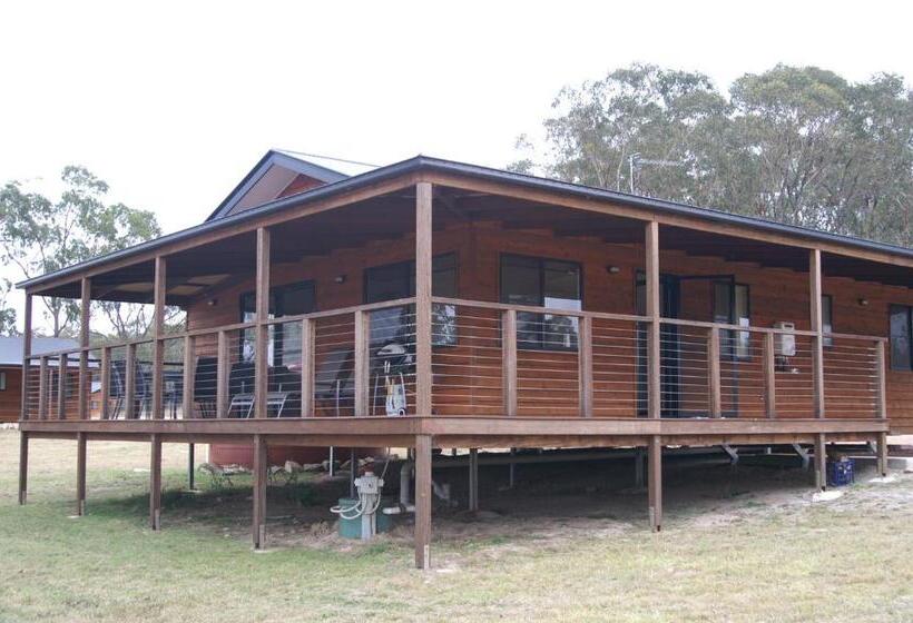 Апартаменты 2 Спальни, Sommerville Valley Tourist Park & Resort