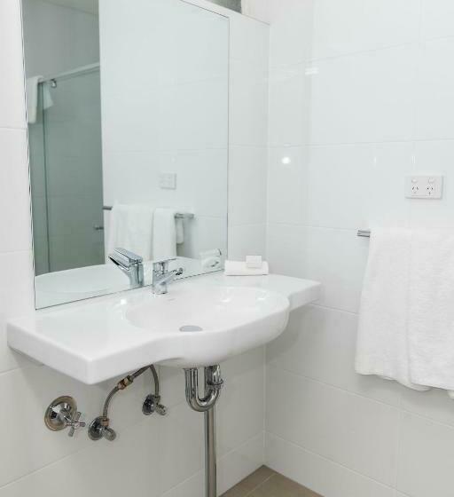 Семейный Номер, Lakeview Hotel Motel