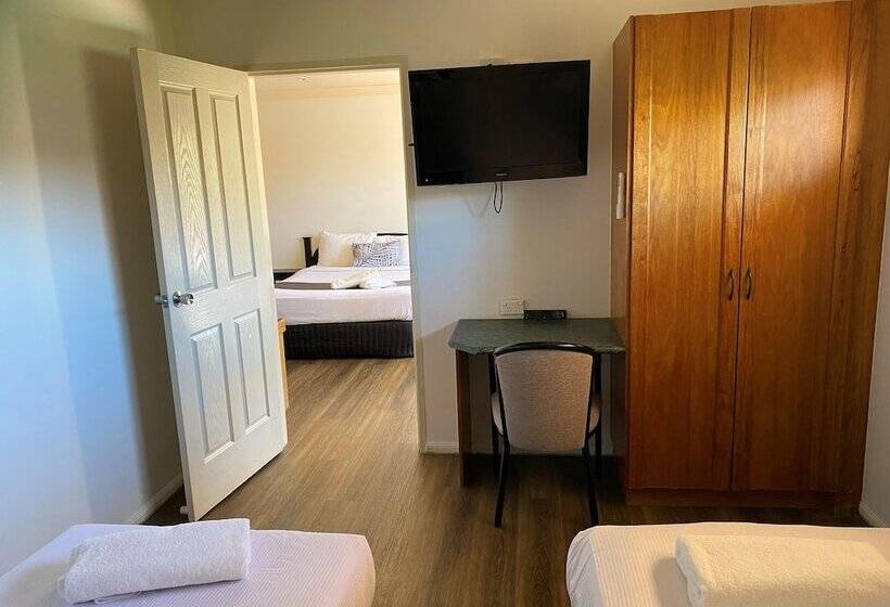 패밀리 룸, Emerald Explorers Inn