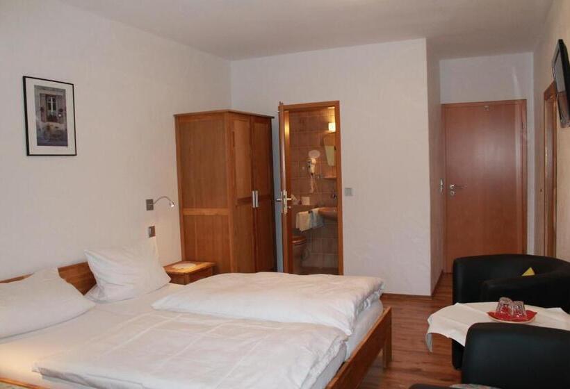 Номер Стандарт с Балконом, Weinhotel Lenz