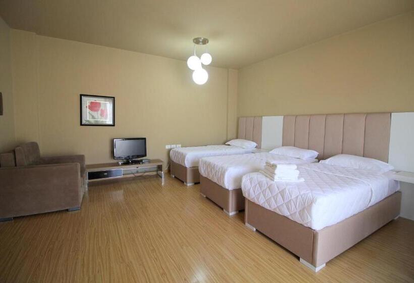 סוויטה משפחתית, Eval Hotel Sarande