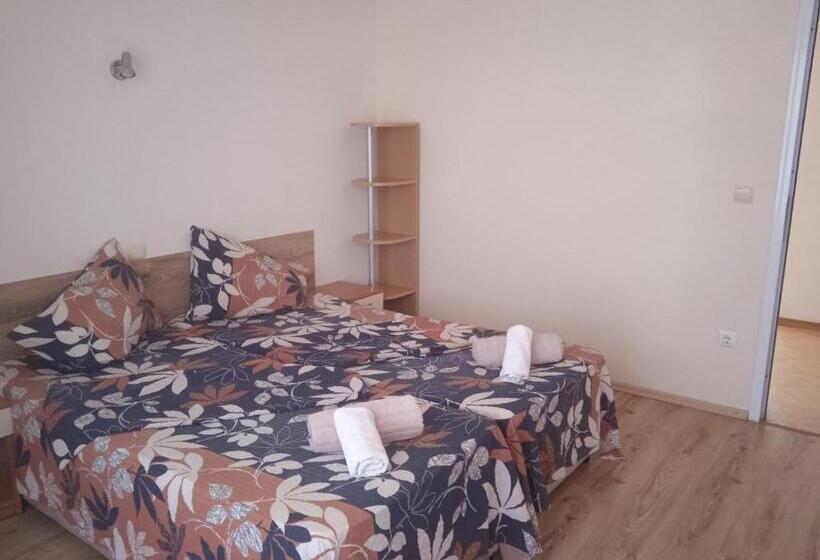 带2个卧室的公寓, Guest House Eos