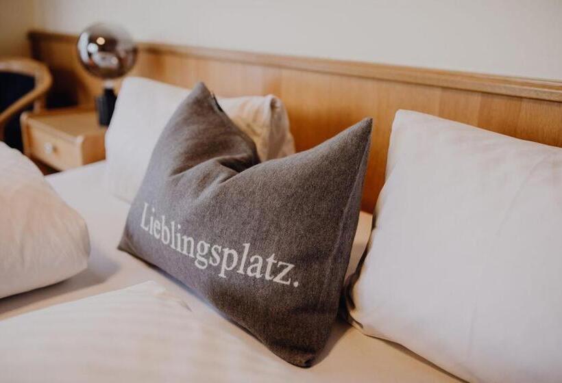 Номер Стандарт с Балконом, Dorfcafe Unken Hotelpension Swirtshaus Im Dorf