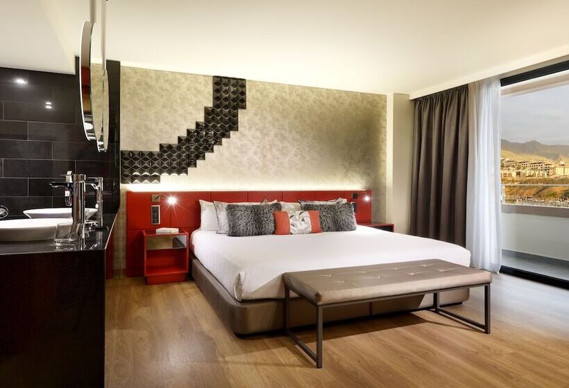 استودیوی استاندارد, Hard Rock Hotel Tenerife