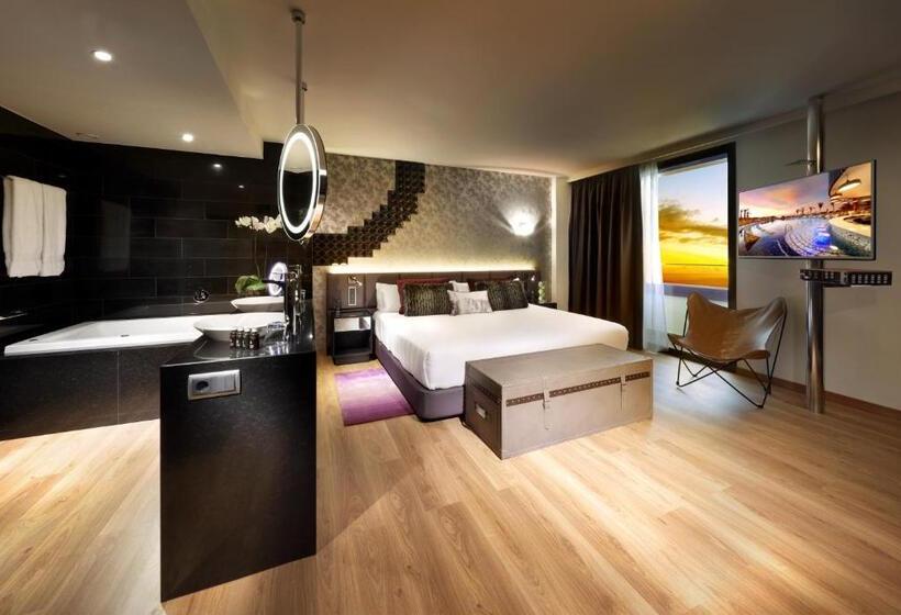 استودیوی استاندارد, Hard Rock Hotel Tenerife