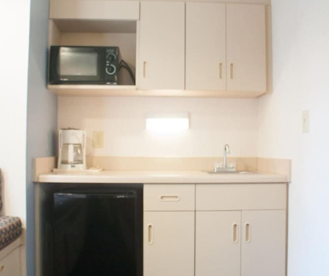 Люкс, Hometown Inn & Suites Jacksonville Butler Blvd./southpoint
