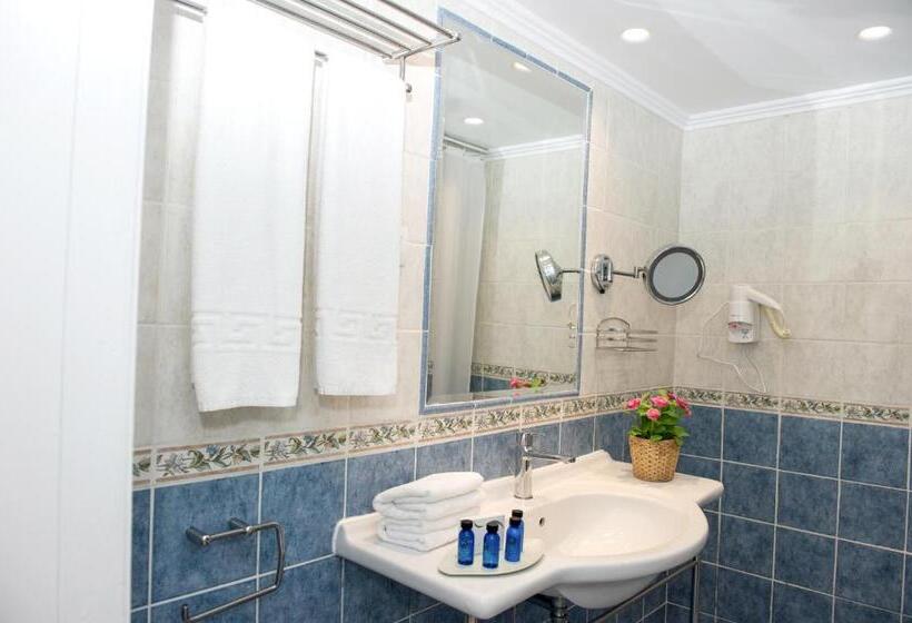 غرفة قياسية مطلّة علي البحر, Mastichari Bay