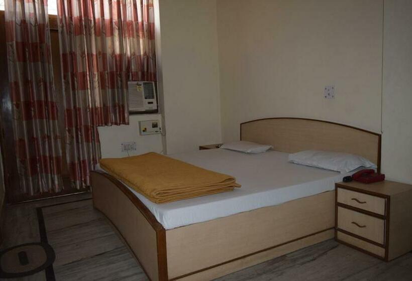 Номер Deluxe, Raj Palace