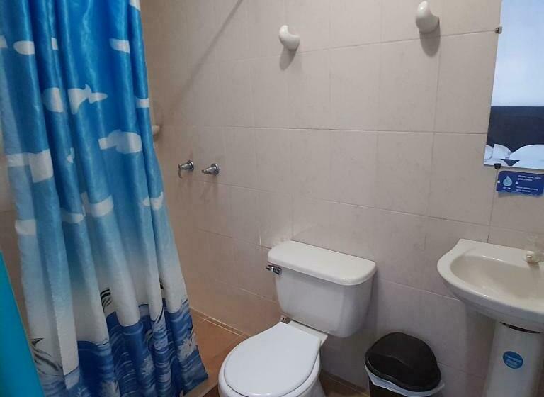 패밀리 룸, Hostal Johnnier