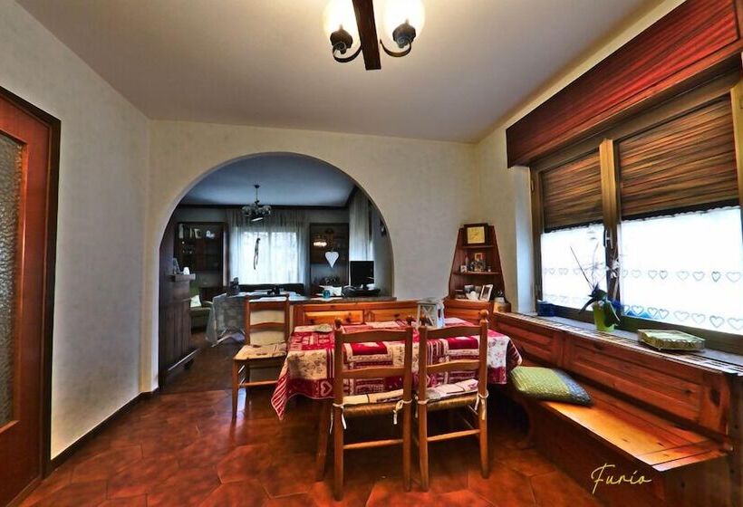 اتاق اکونومی, B&b Jasmyn
