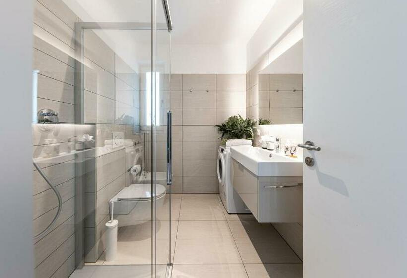 Апартаменты 2 Спальни, Boutique Hotel Zum Rosenbaum