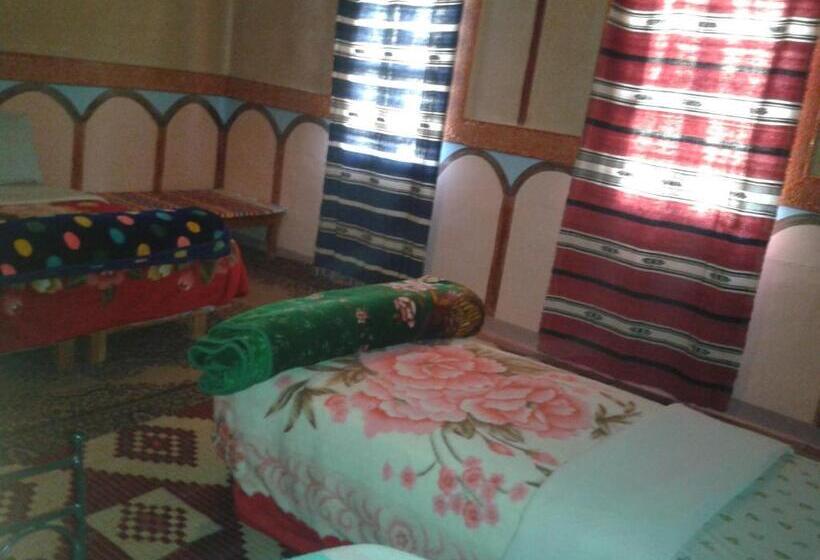 Номер Стандарт Трехместный, Auberge Kasbah Ait Marghad
