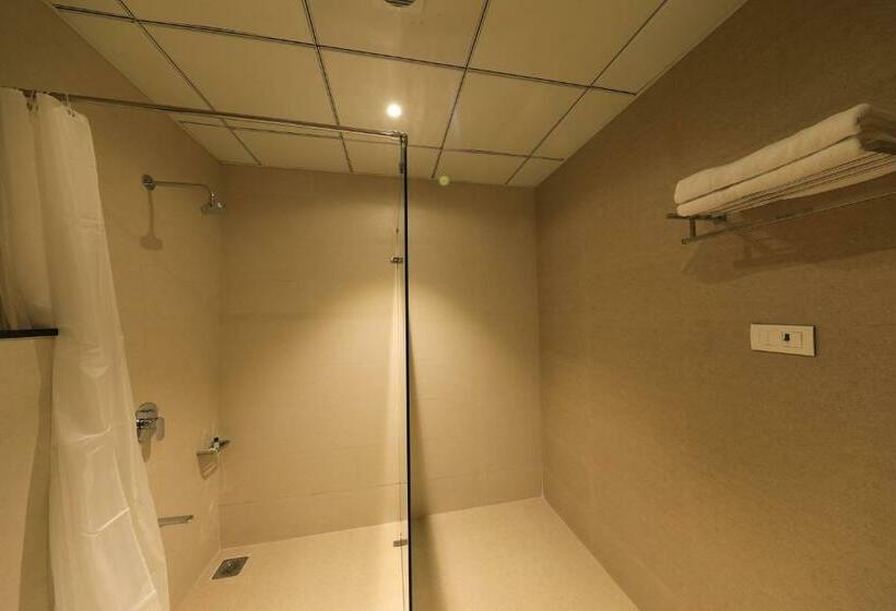 Номер Deluxe, The Byke Suraj Club, Junagadh