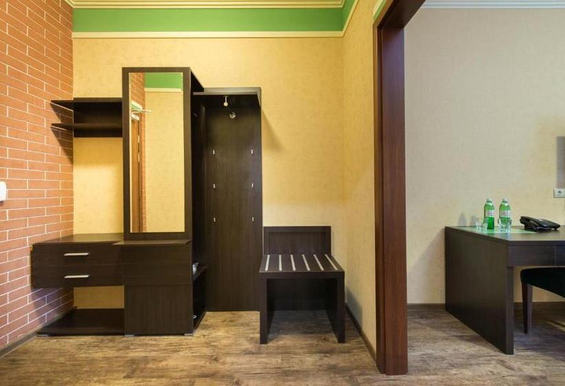 Трехместный Номер Классика, Green Villa