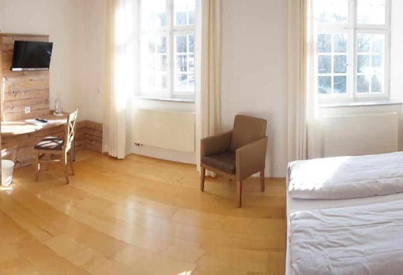 Номер Стандарт, Klosterhotel Kreuz