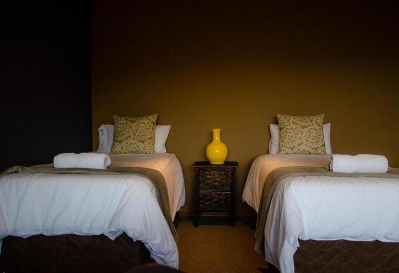 Семейный Номер, Desert Dew Guest House