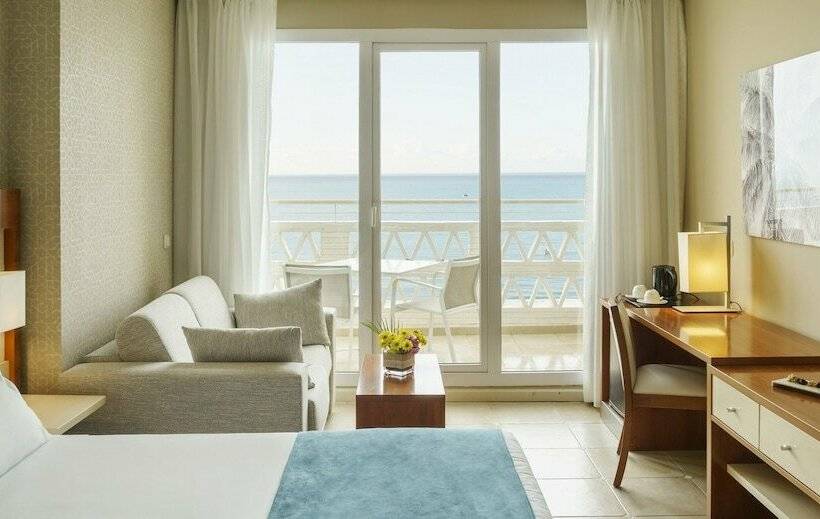 Четырехместный Номер Стандарт Вид на Море, Ilunion Fuengirola