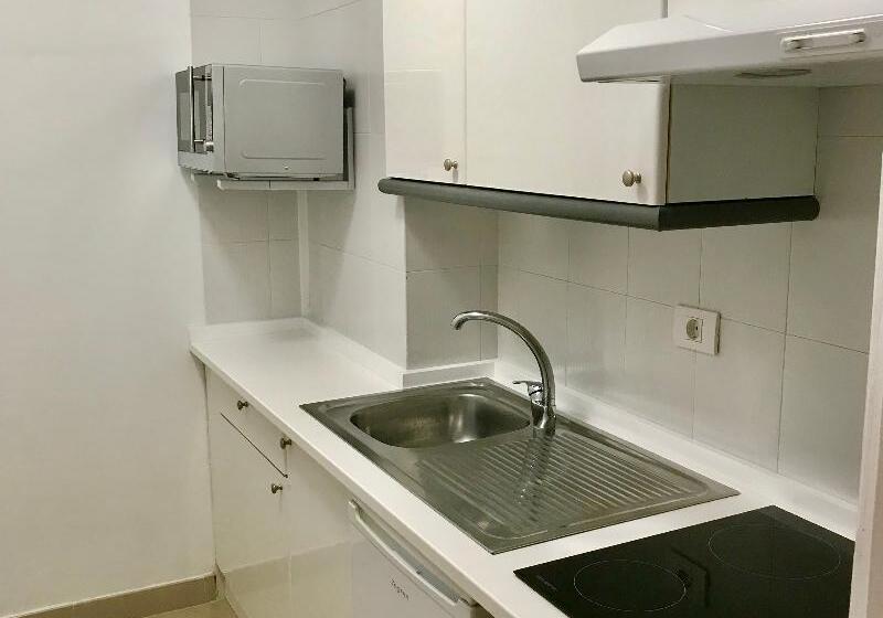 Полулюкс, La Quinta Park Suites & Spa