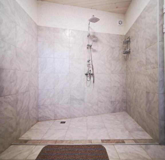 Дом 2 Спальни, Lakeview Estate Apart