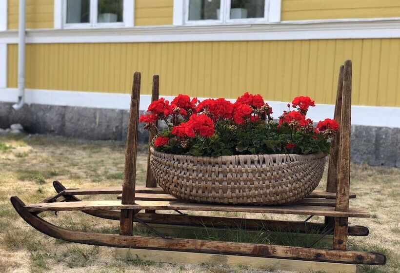 标准间, Hedenstugan B&b