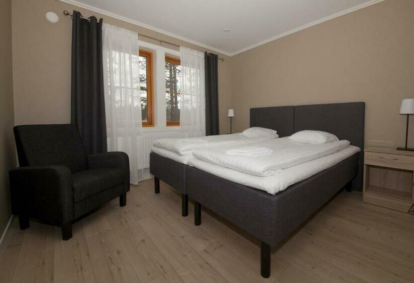 标准间, Pinetree Lodge