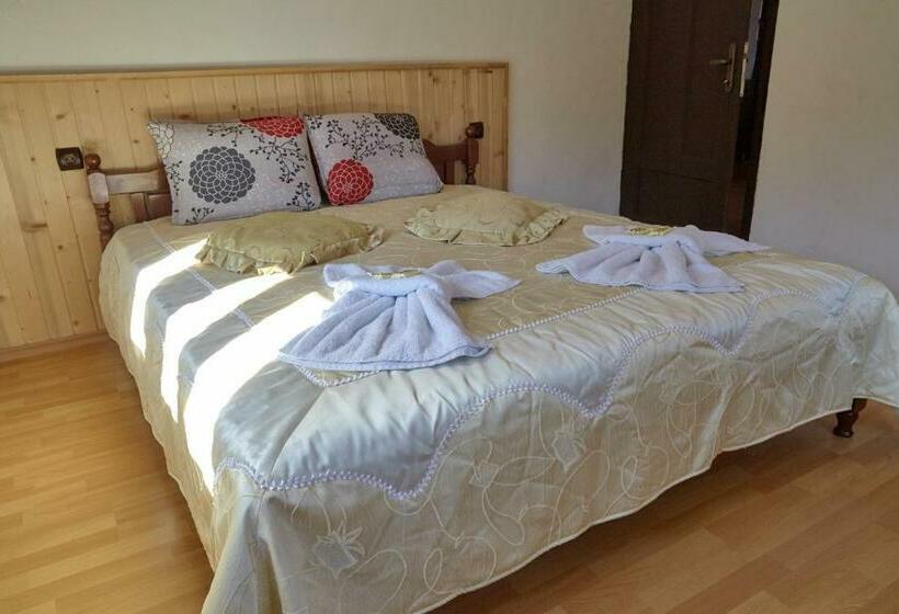 Семейный Номер, Guesthouse Vazrozhdenski Kashti